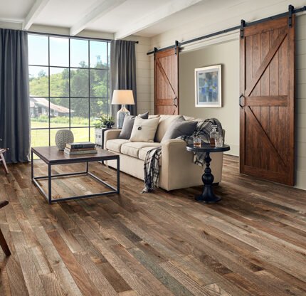 oak solid hardwood- oak flooring-solid hardwood-hardwood install-hardwood materials-home flooring-flooring installation