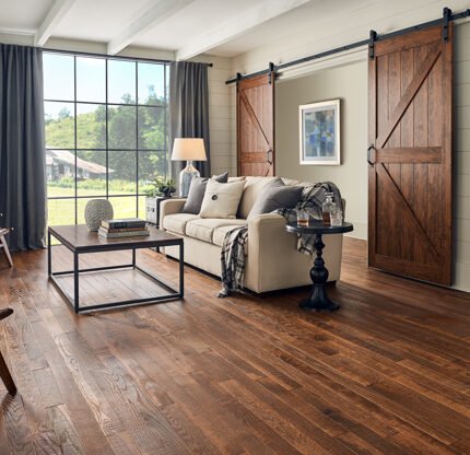 oak solid hardwood- oak flooring-solid hardwood-hardwood install-hardwood materials-home flooring-flooring installation